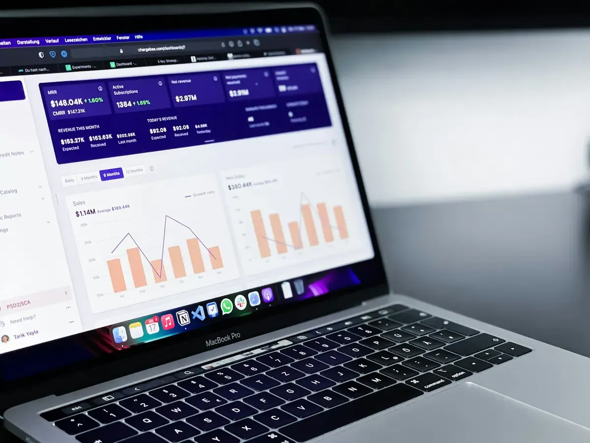 Power of Embedded Analytics: 9 Inspiring Examples to Guide Your Journey
